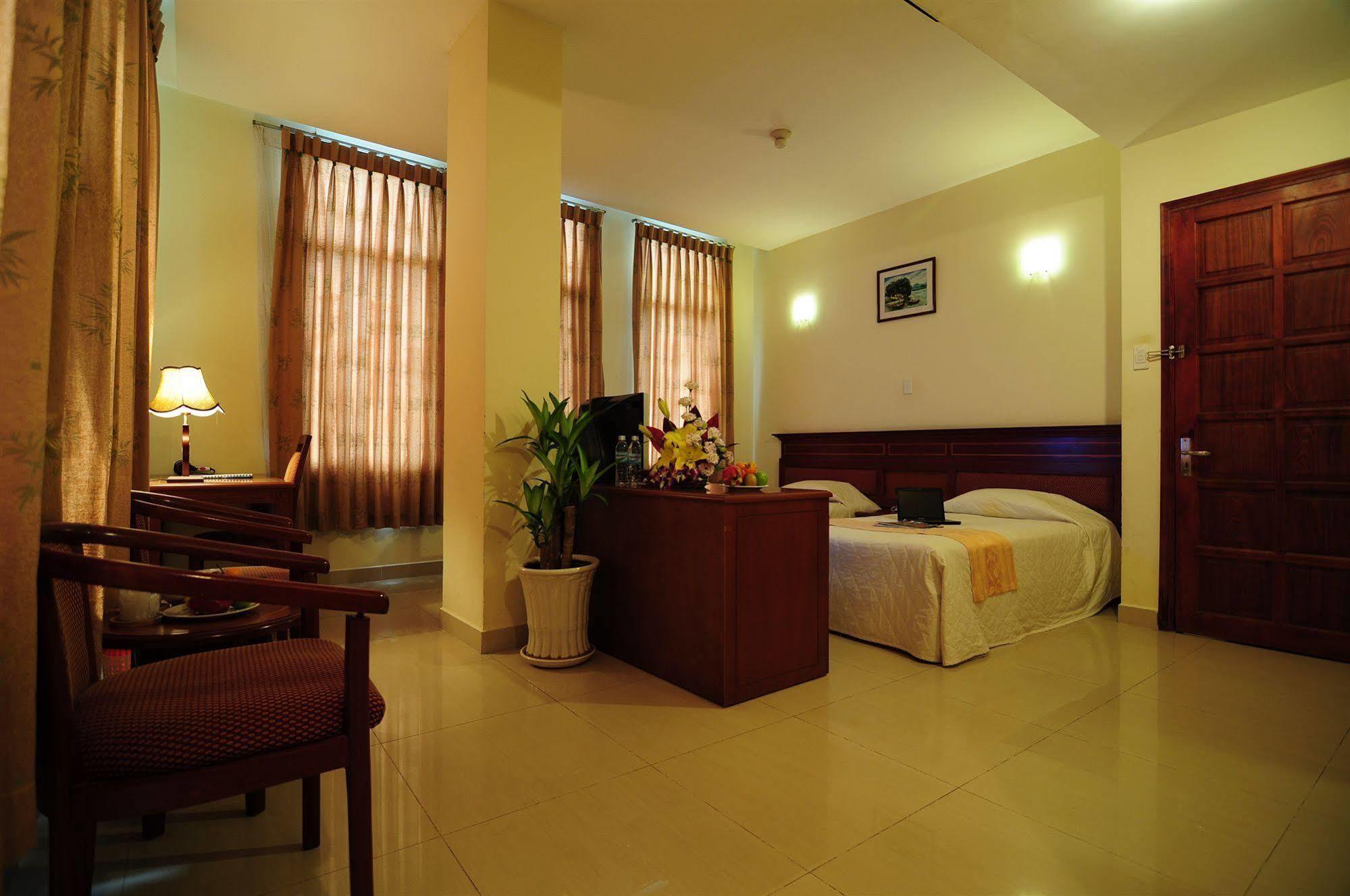 Hotel Khach San Phuoc Loc Tho 2 - 福禄寿 Thành Pho Ho Chí Minh Esterno foto